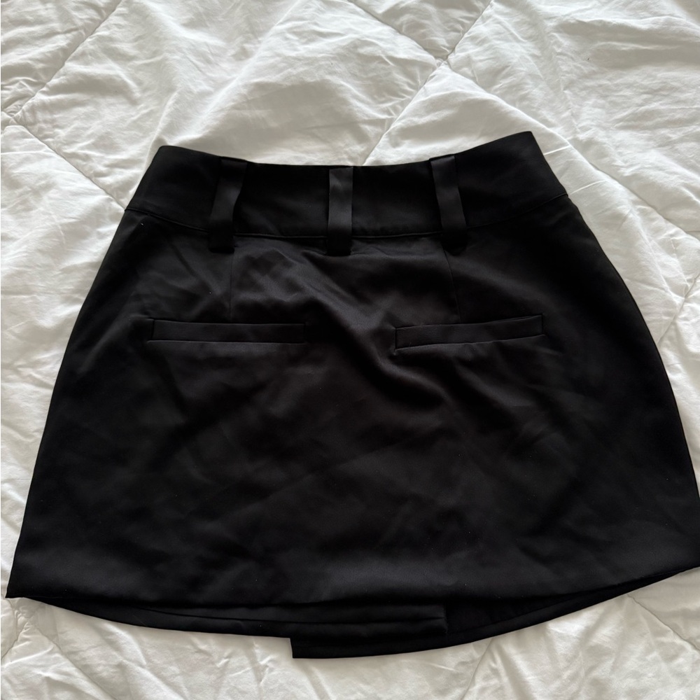 Superdown Alana Mini Skirt - Picture 4 of 5